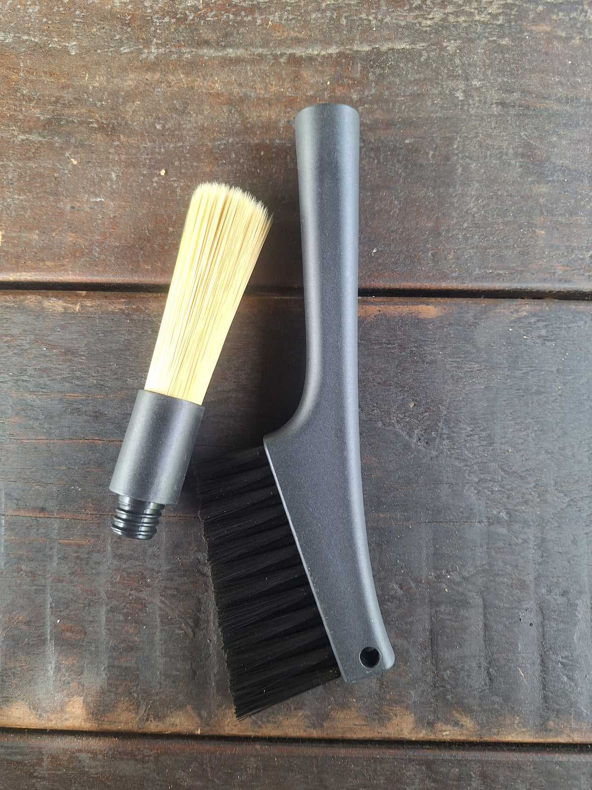 Grinder brush